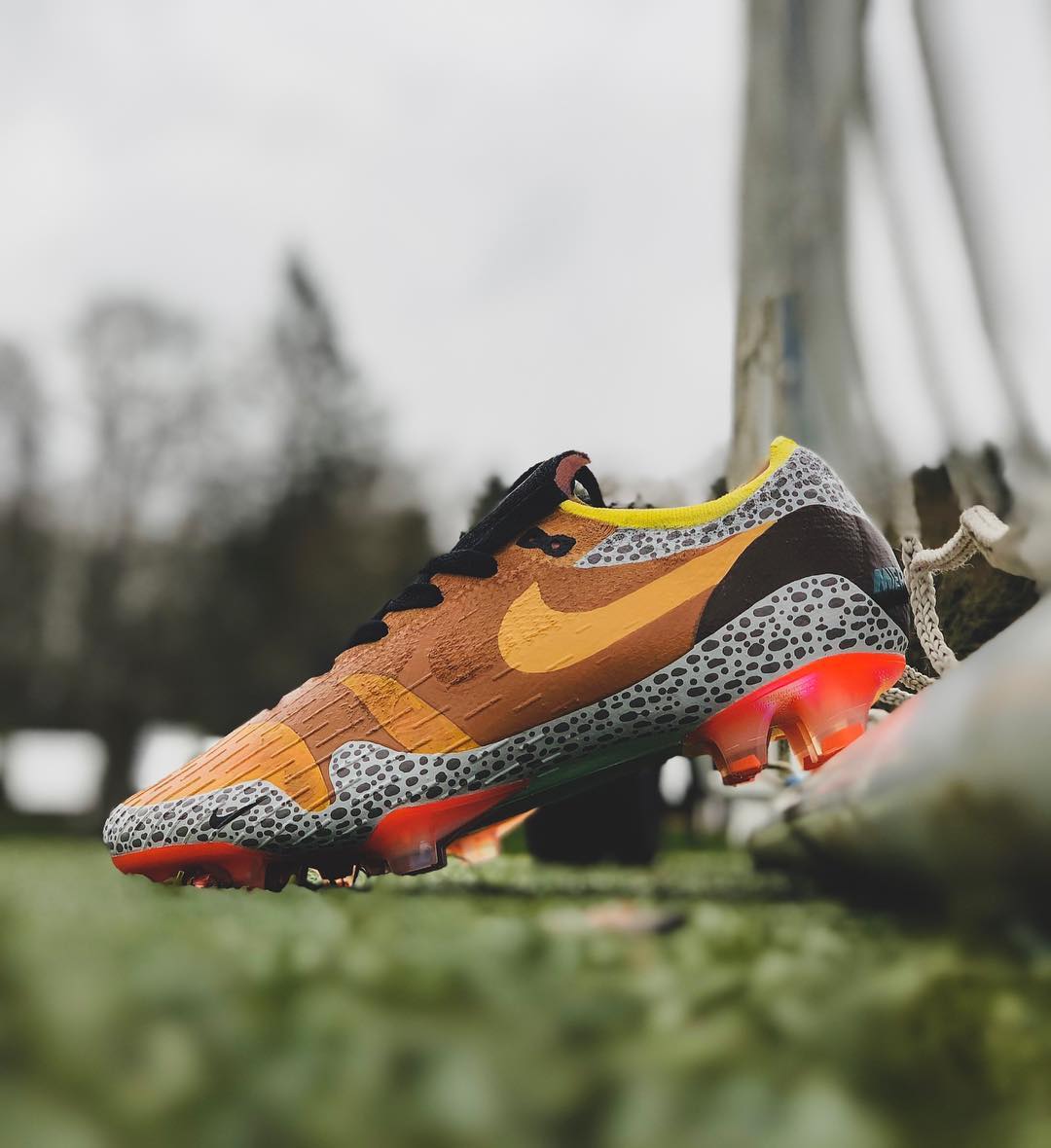 MaBgeschneiderte Nike Mercurial Vapor 360 2019 Air Max Day FuBballschuhe von Adrian Nur Fussball